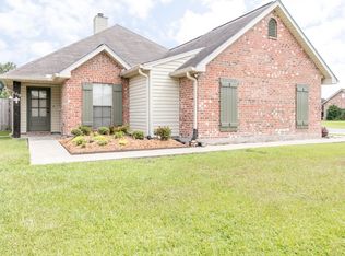 100 Harvest Pointe Cir, Lafayette, LA 70506