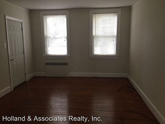 2nd image of 823-B Jay St