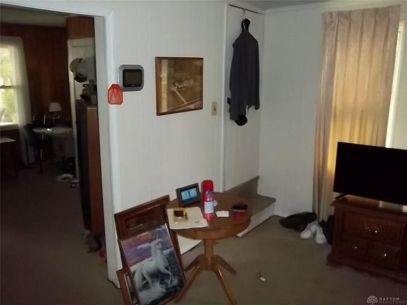 3rd image of 245 E Gunckel St