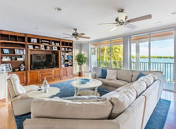 3rd image of 383 Seminole Way