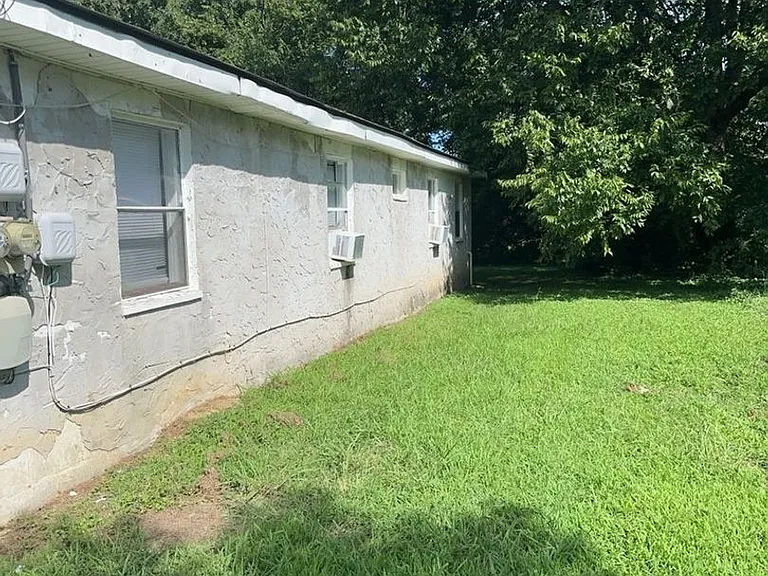 4020 Kirkland Ave — Photo 3