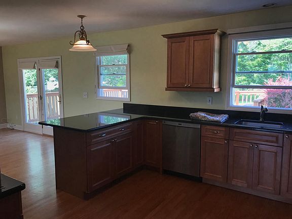 Kitchen looking toward great room 