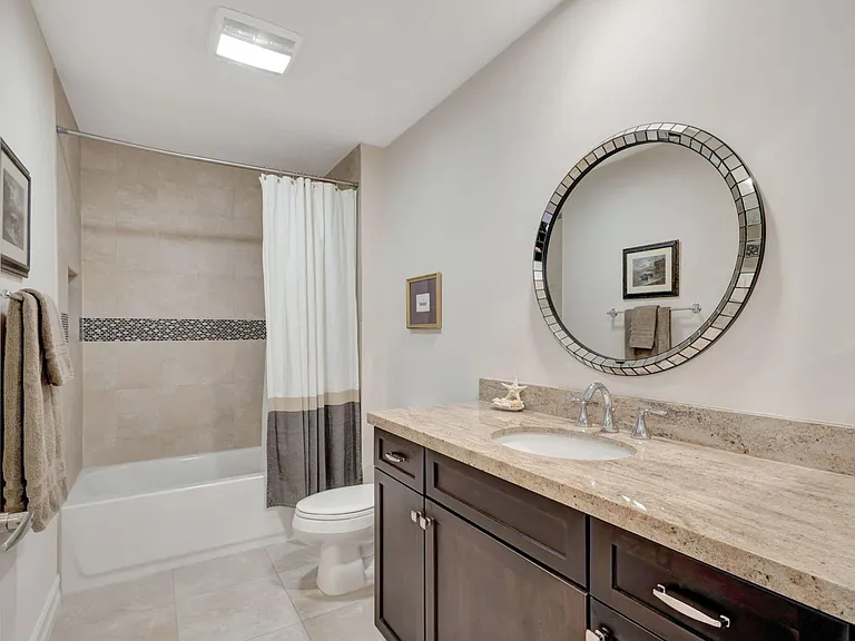 444 Bay Colony Dr N — Photo 8