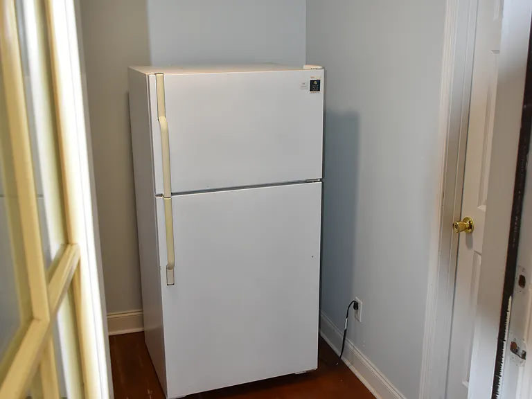 533 Oak Brook Dr — Photo 16