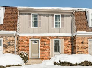 430 Cavalier Ct APT 2, Dundee, IL 60118