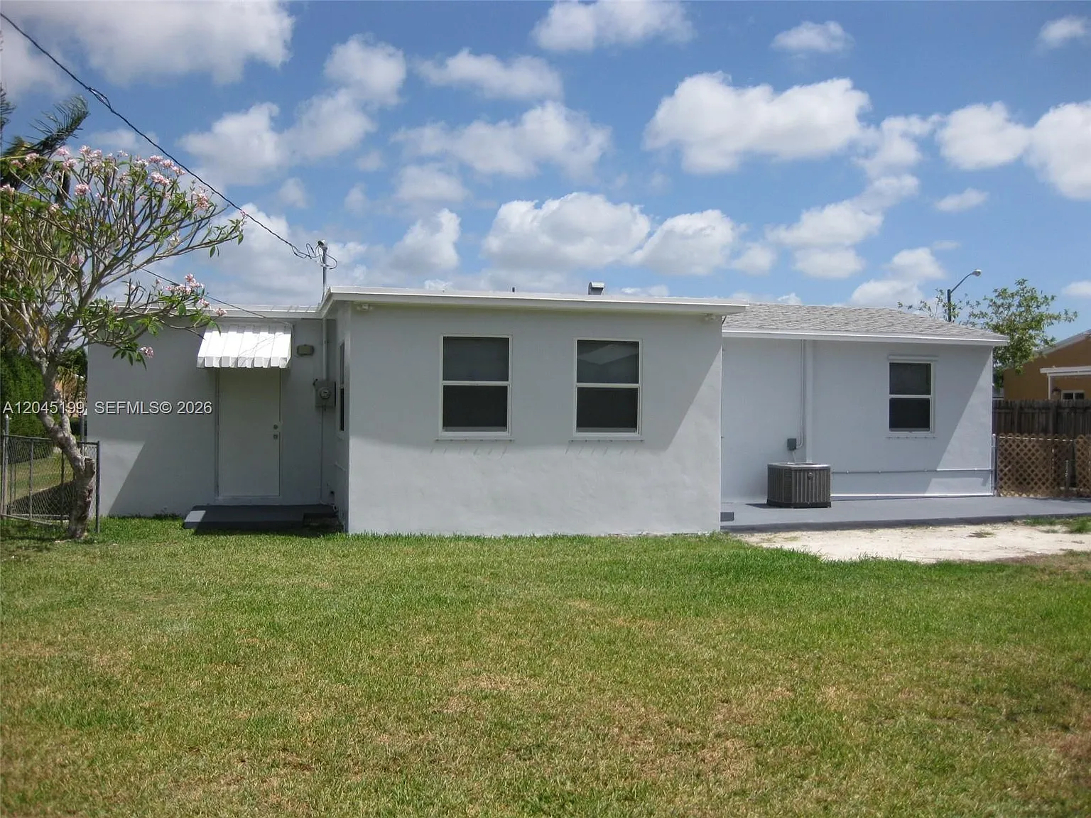 3 bed, 1.0 bath, $2,700 — Photo 3