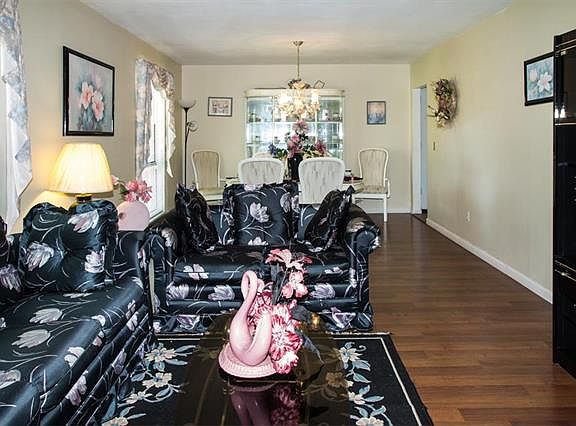 5th image of 6318 Lake Paddock Dr
