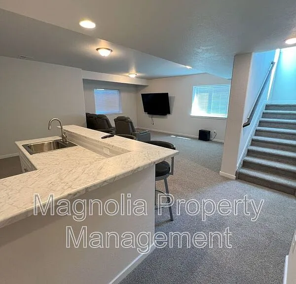 11855 Koenig Dr — Photo 18