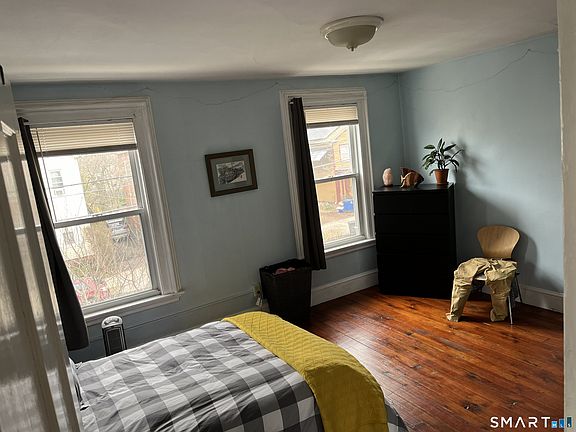 5th image of 117 Nicoll Street