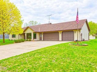 907 Sellards Dr, Dassel, MN 55325