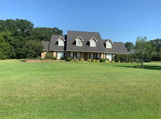 104 Yuma Dr, Lake Kiowa, TX 76240