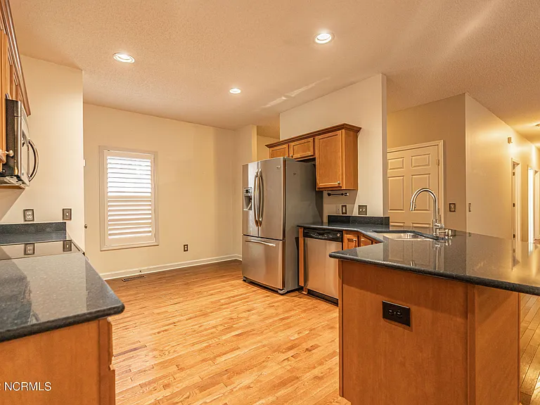 465 Crestview Rd — Photo 5