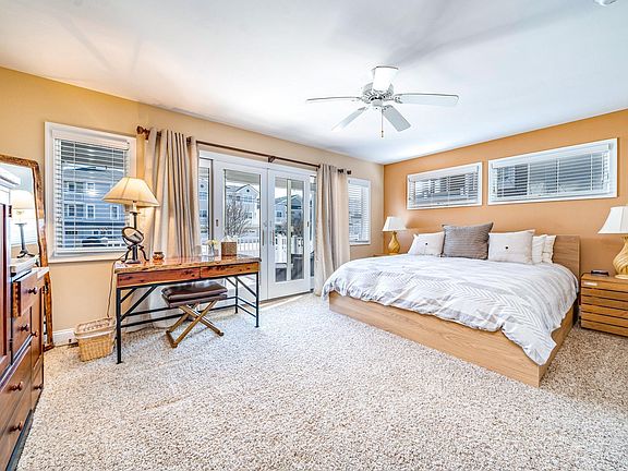 5th image of 2614 Wesley Ave #2