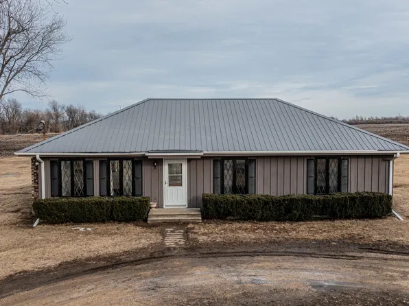 794 Carnahan Rd, Sublette, IL 61318