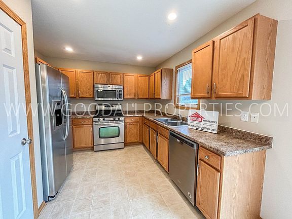 5th image of 9450 Red Sunset Dr