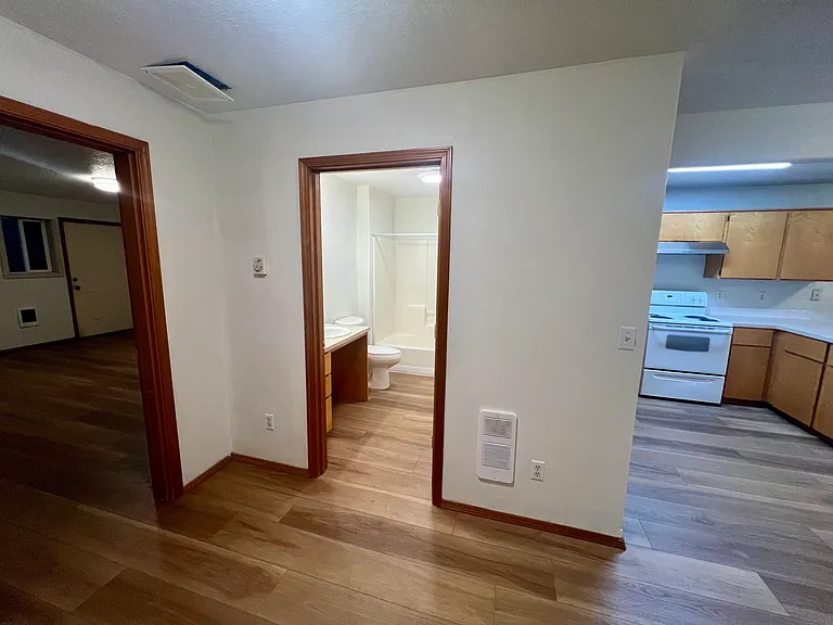 1228 NE 84th Ave #1 — Photo 9