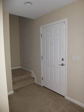 4th image of 302 Stratford Ct #0