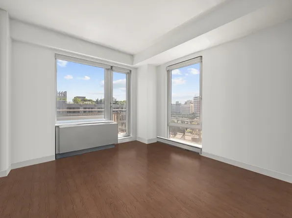 44-27 Purves Street image 4 of 10