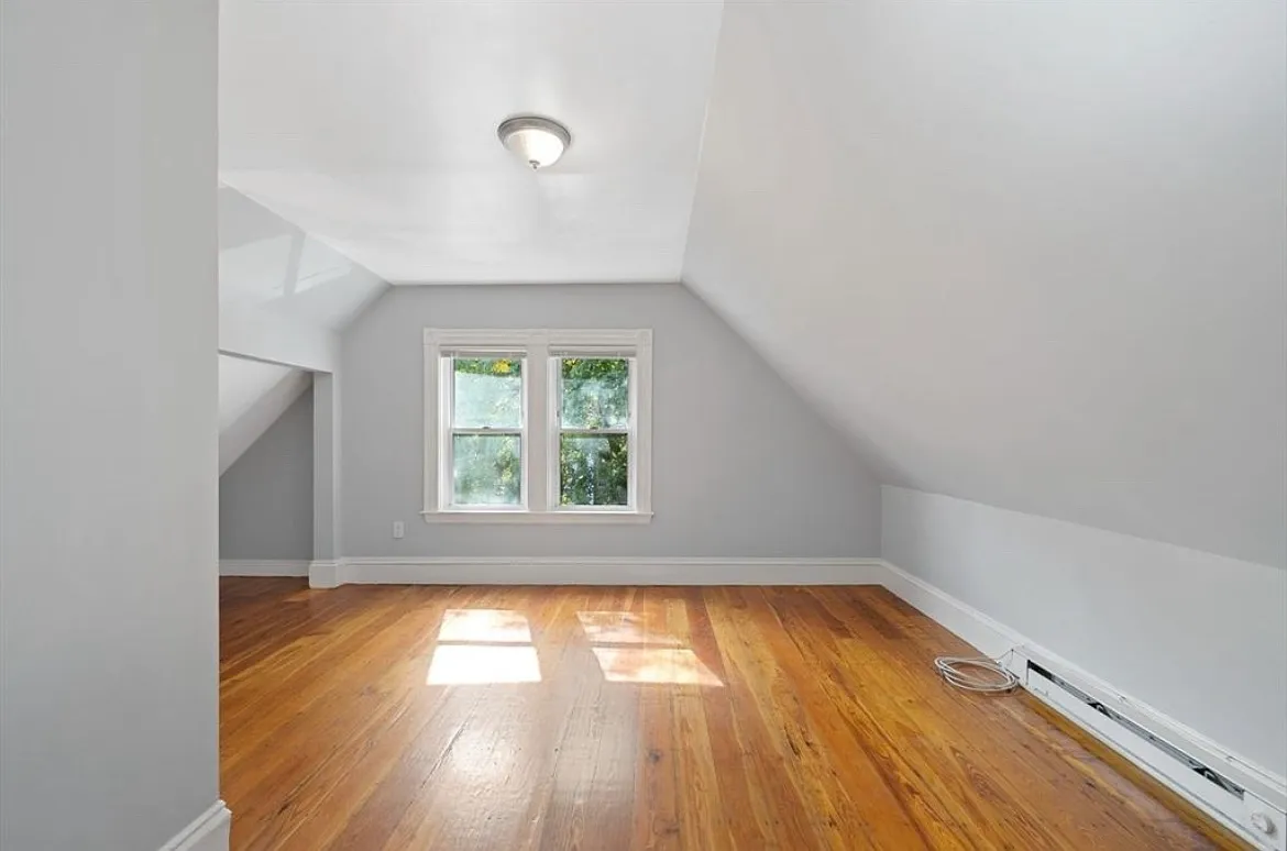2 bed, 900 sqft, $2,500 — Photo 3