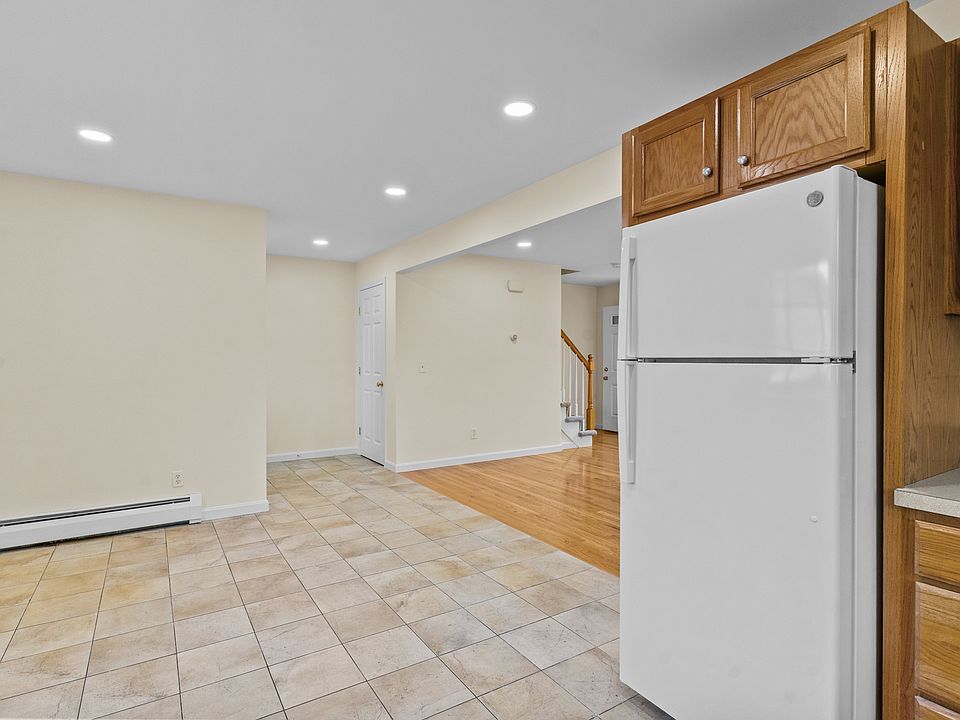 Unit B Kitchen