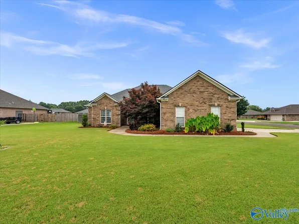 101 Maggie Bell Ln, Huntsville, AL 35811