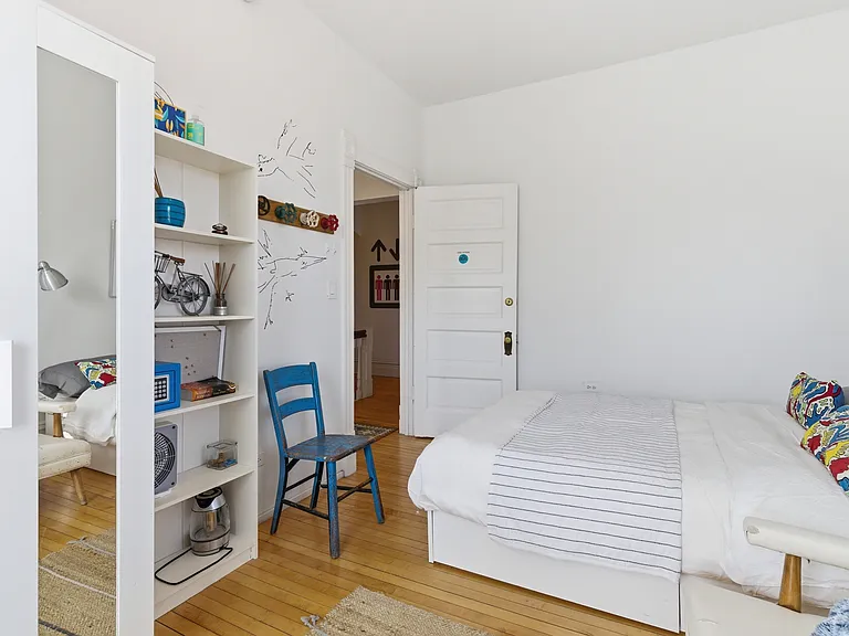 2001 Orrington Ave #2001 — Photo 25