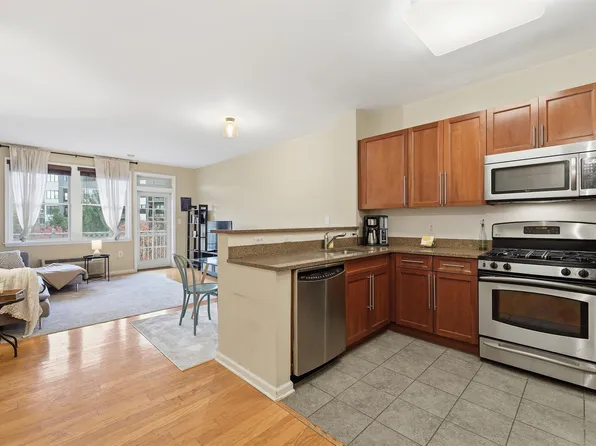 4 Constellation Place image 3 of 21