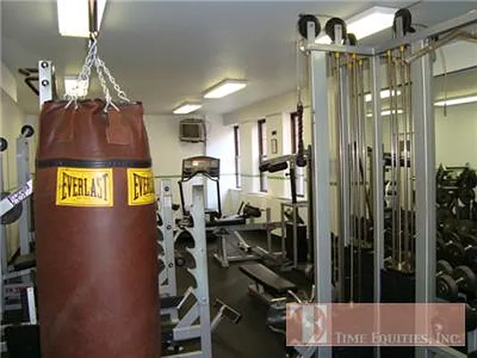 Rented by Time Equities Brokerage | media 25