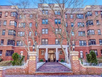 100 Prospect Ave APT 2E, Hackensack, NJ, 07601