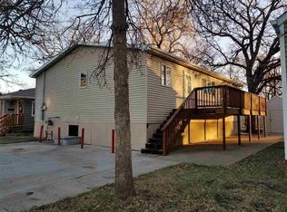 416 7th St NW, Minot, ND 58703