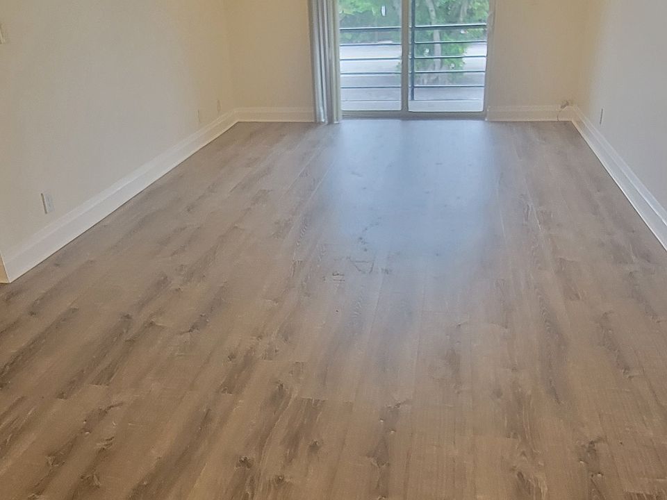 1st image of 877 NE 18th Ct APT 4