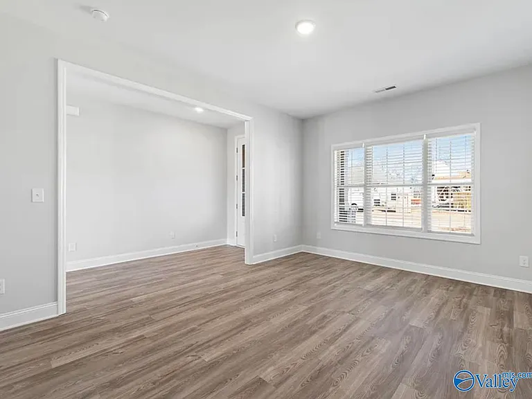 142 Ivy Vine Dr — Photo 4