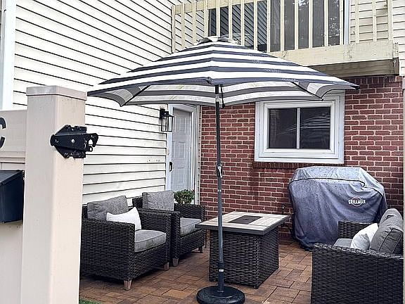 2nd image of 203 Springmeadow Dr Unit C