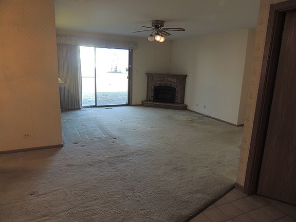 2nd image of 205 Walters Ln APT 1B