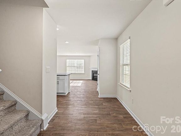 4th image of 5043 Fandango Rd