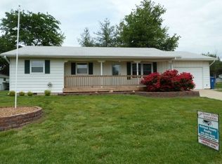 1904 Eastgate St, Olney, IL 62450