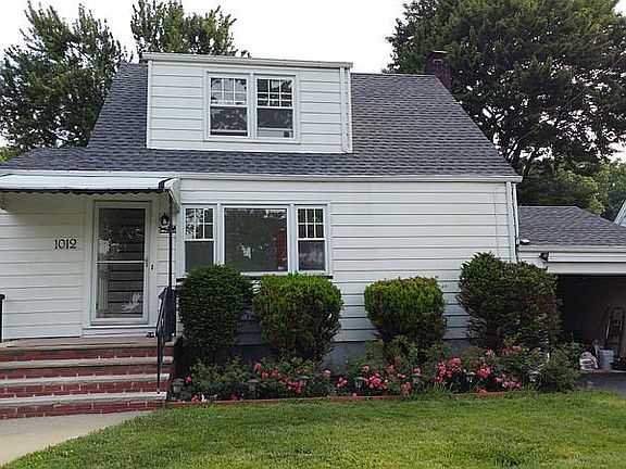 2nd image of 1012 Woodland Ave