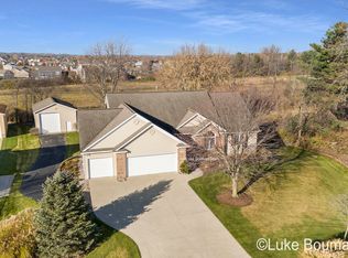 1413 Timberview Pkwy, Zeeland, MI 49464