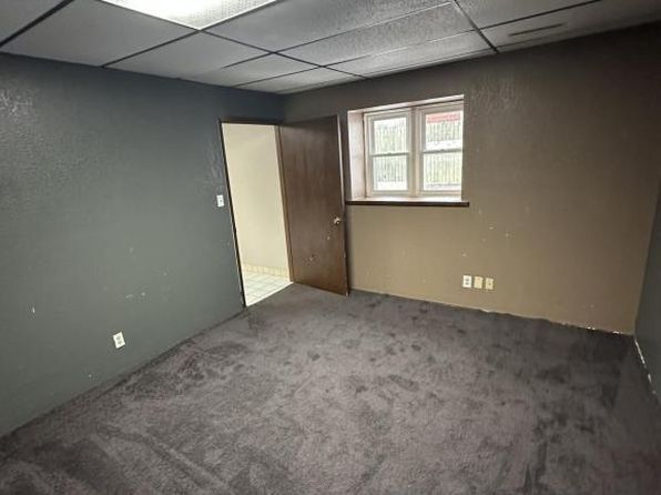 205 E Main St APT 3B