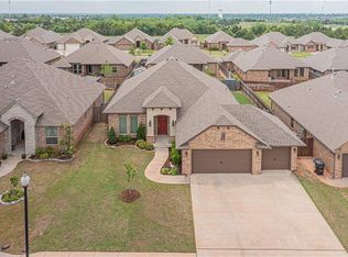 1808 NE 26th St, Moore, OK 73160