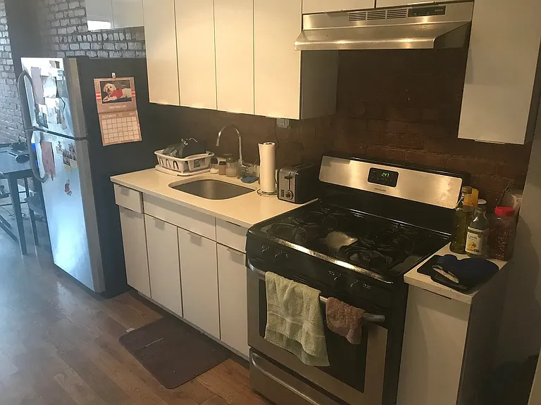 1721 Woodbine St #3L — Photo 1