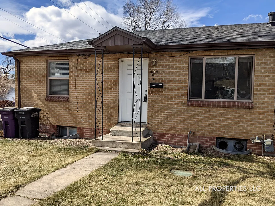 1005 N Newton St
