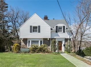 141 Caterson Ter, Hartsdale, NY 10530