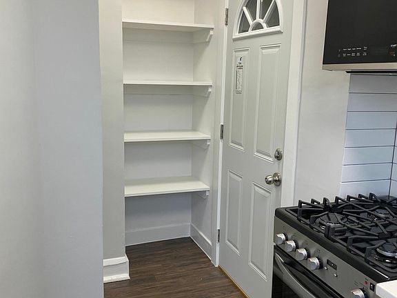 3rd image of 5115 W Montrose Ave APT 3A