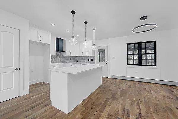 1st image of 1047 E 214th St Floor 2