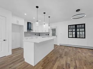 1047 E 214th St FLOOR 2, Bronx, NY 10469