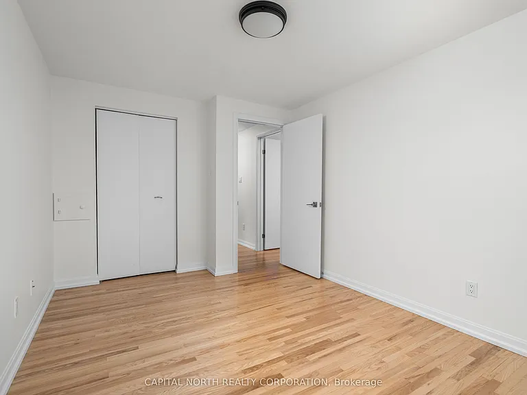 2396 Barcella Cres — Photo 17