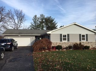 1218 Willow Dr, Olney, IL 62450