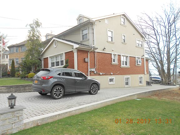 4th image of 144 Overlook Ave