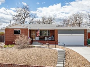 950 W Stanford Dr, Englewood, CO 80110
